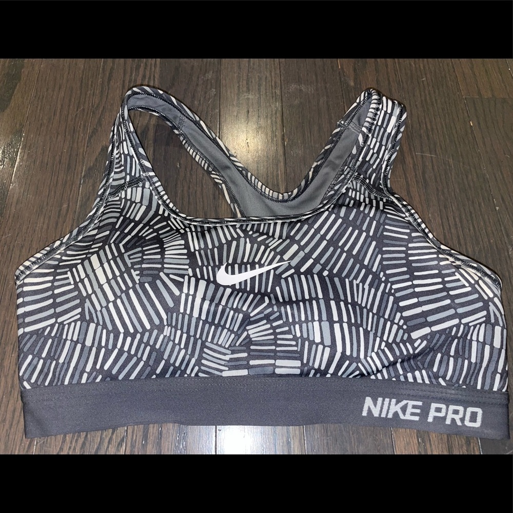 Nike Pro Sports Bra